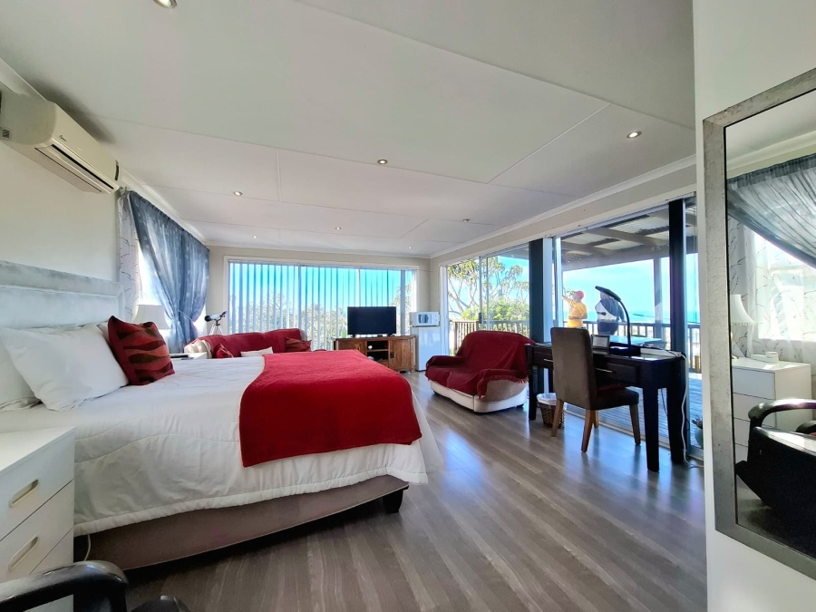 7 Bedroom Property for Sale in Gonubie Eastern Cape